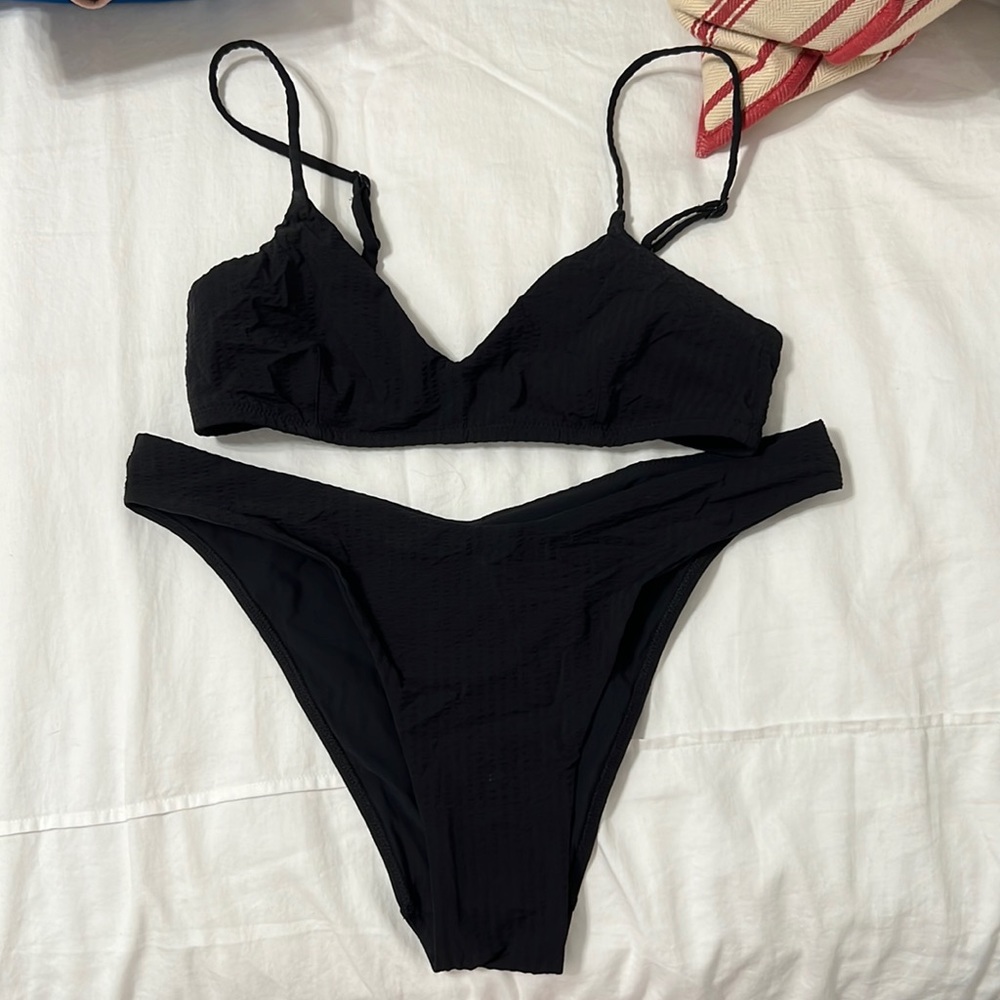 Seersucker Lululemon black bikini